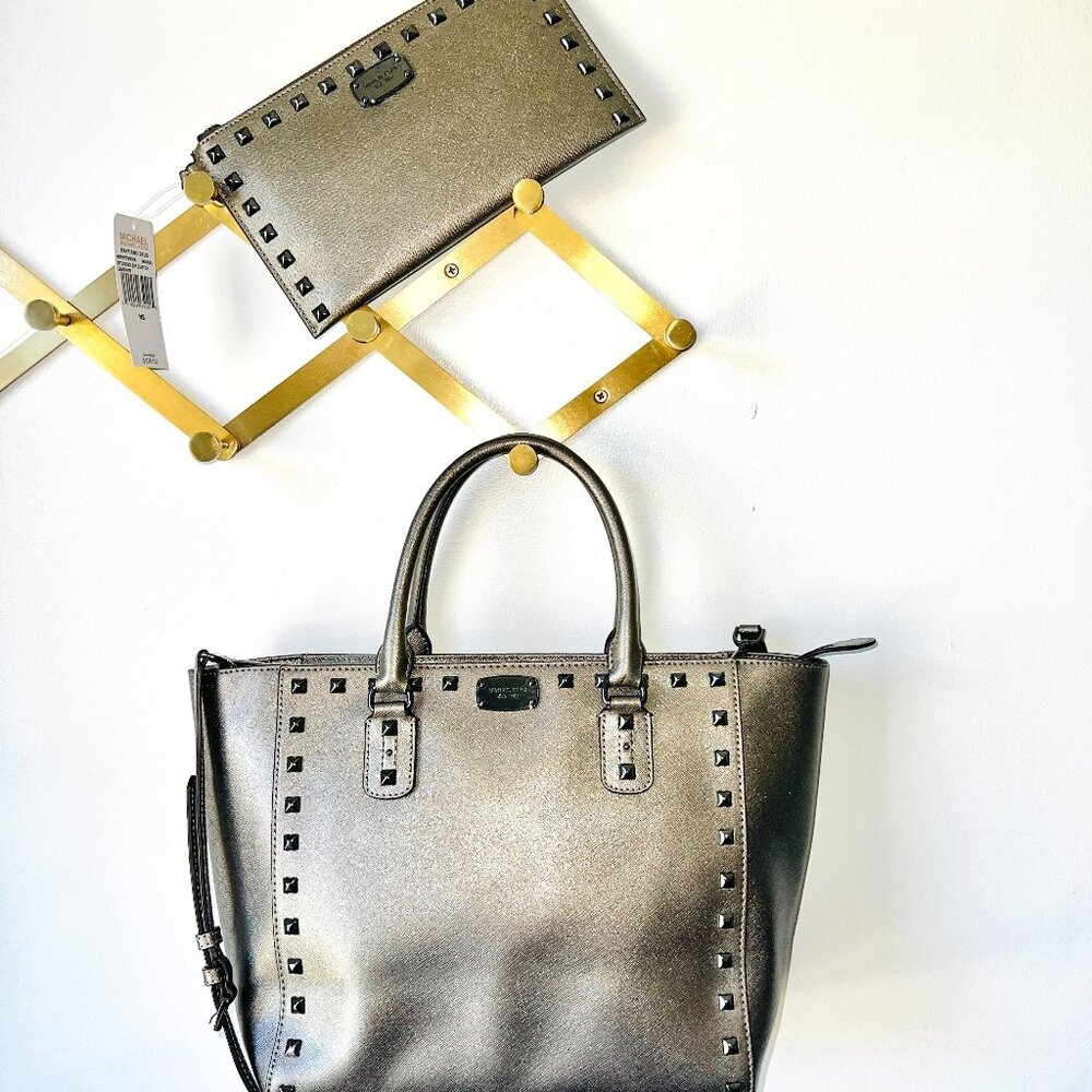 NWT Michael Kors Saffiano Studded Large tote + Wristlet